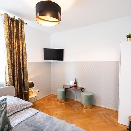 Clicktheflat Stawki Apart Rooms Warszawa Eksteriør bilde
